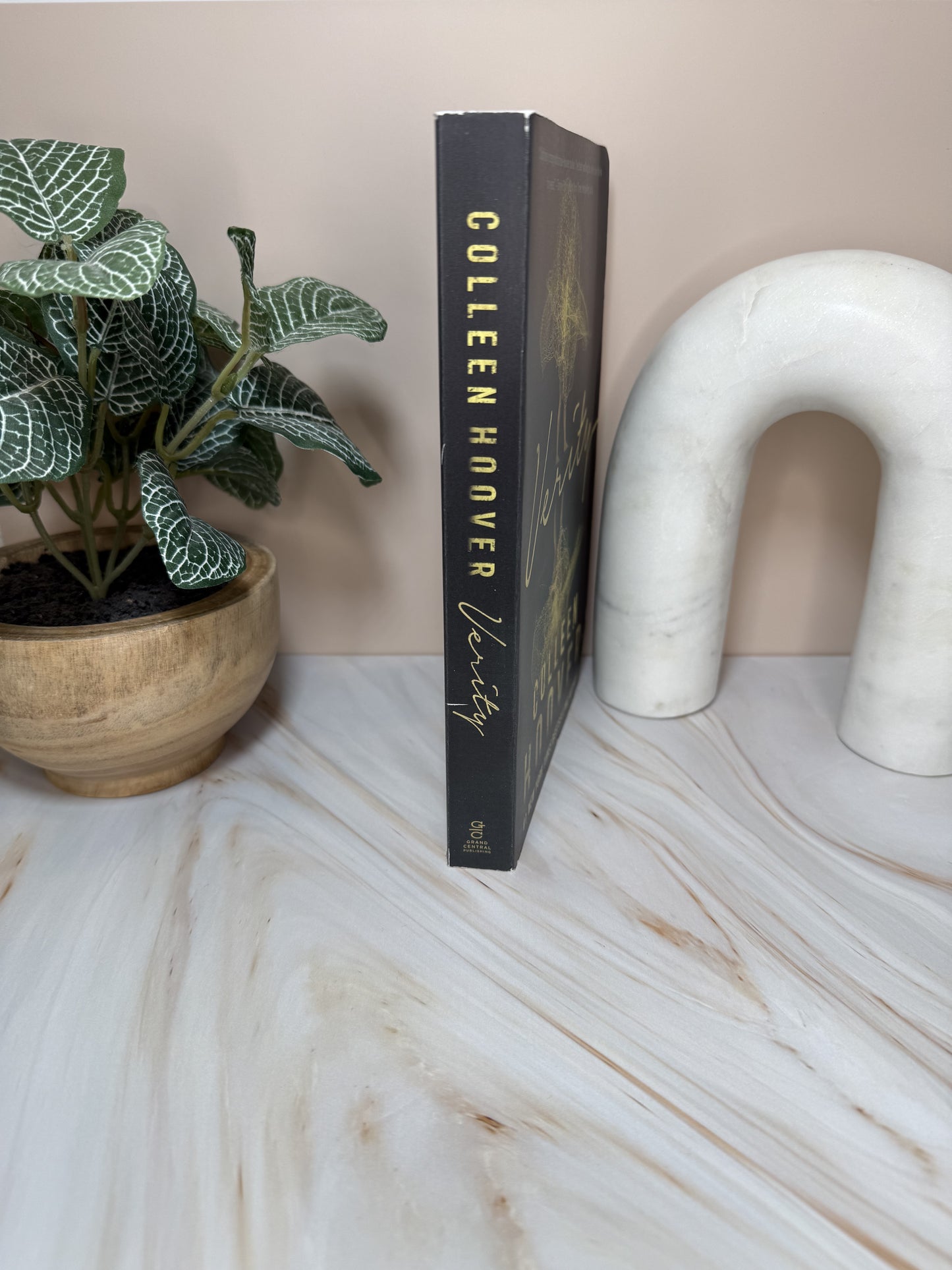 Verity by Colleen Hoover